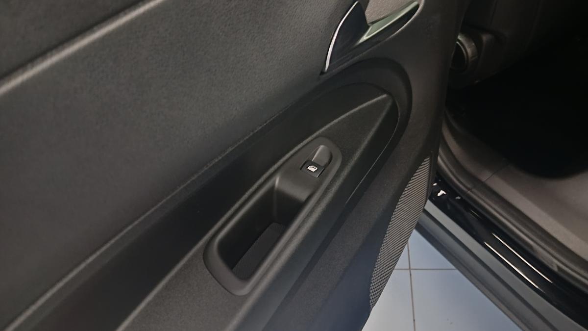 Jeep Avenger 1.2 Turbo 100 CV Summit